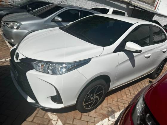 TOYOTA YARIS 1.5 16V FLEX SEDAN XL MULTIDRIVE TOYOTA YARIS 1.5 16V FLEX SEDAN XL MULTIDRIVE